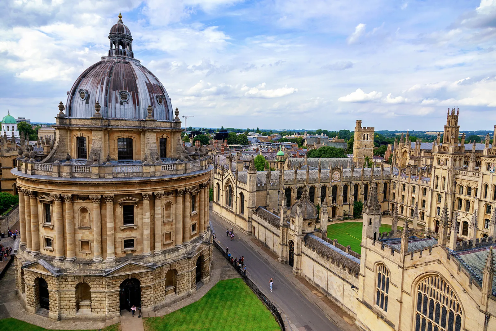 Du học Anh bạn cần đạt IELTS từ 6.5 trở lên