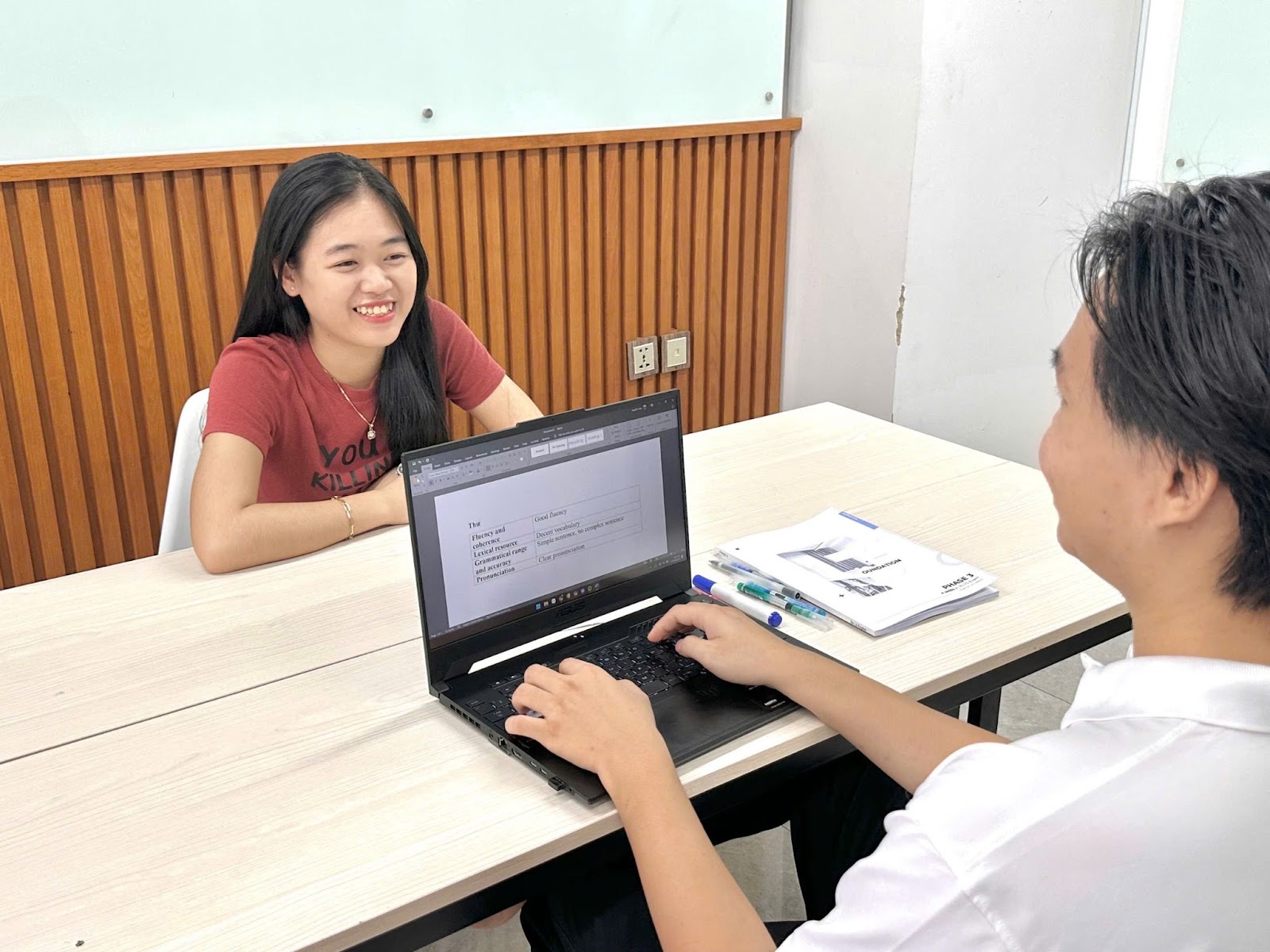 Bài test đầu vào nhằm đánh giá chi tiết về trình độ và khả năng sử dụng ngôn ngữ trong bài thi IELTS